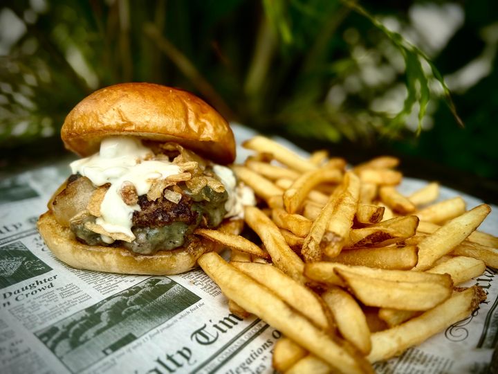 Sunset Surfers Black & Blue Burger